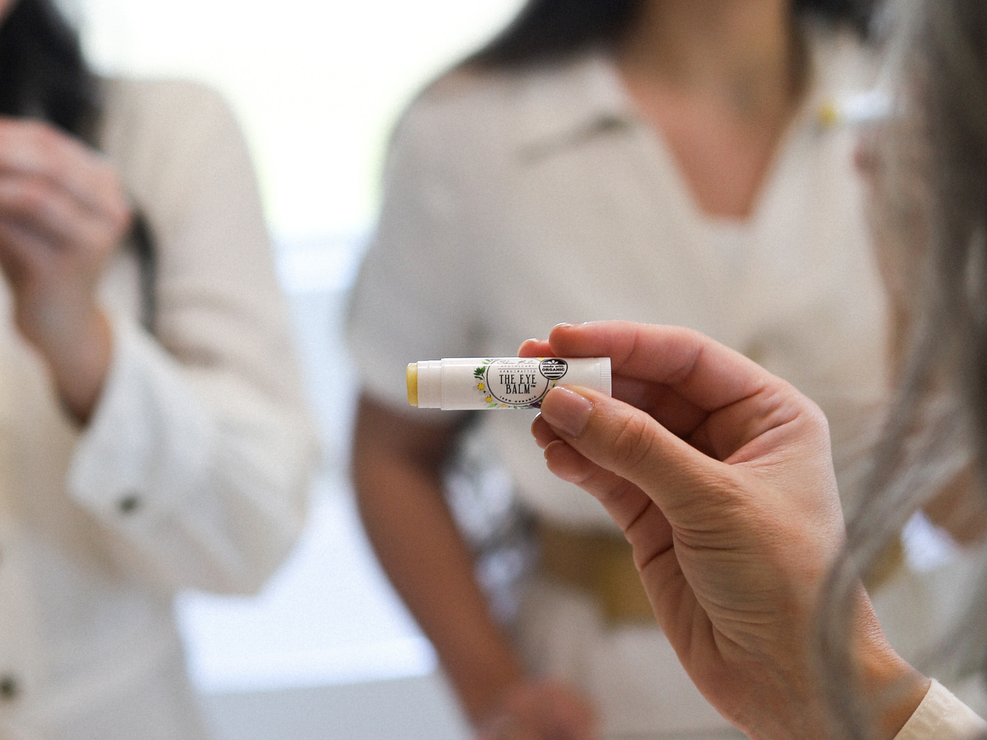 How To Apply The Eye Balm™ In Colder Weather